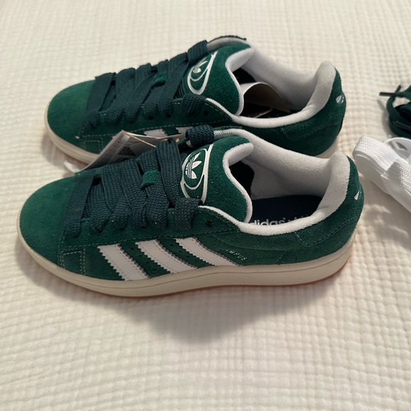 Adidas Campus 00S shoes in dark green, cloud white and off white. - Picture 3 of 7